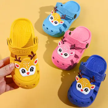 Уютные мультяшные красивые детские летние тапочки для мальчиков и девочек, нескользящая Милая обувь для малышей 1-8 лет, мягкая подошва, носок Изображение